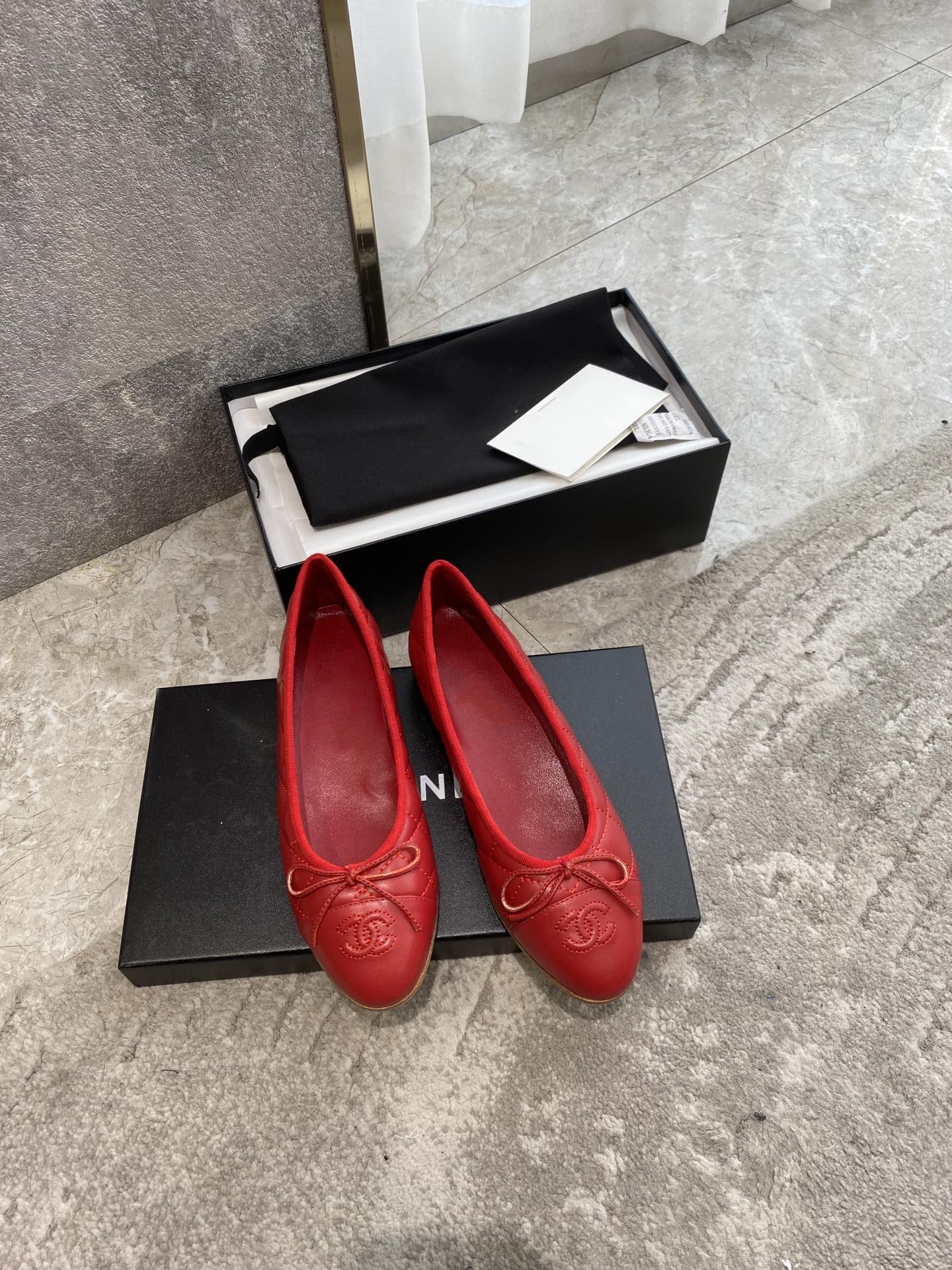 BALLET FLATS RED QUILTED LAMBSKIN - 35