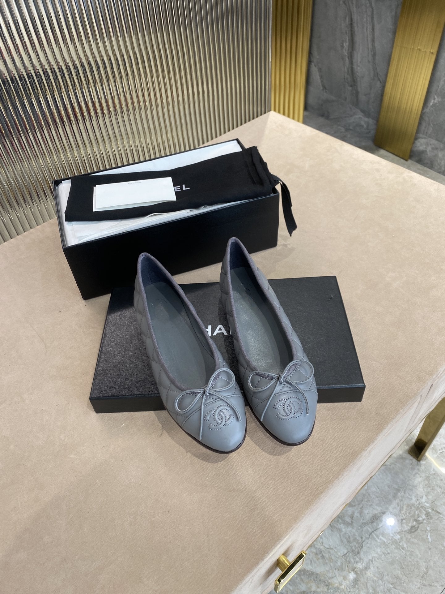 BALLET FLATS GREY QUILTED LAMBSKIN - 35