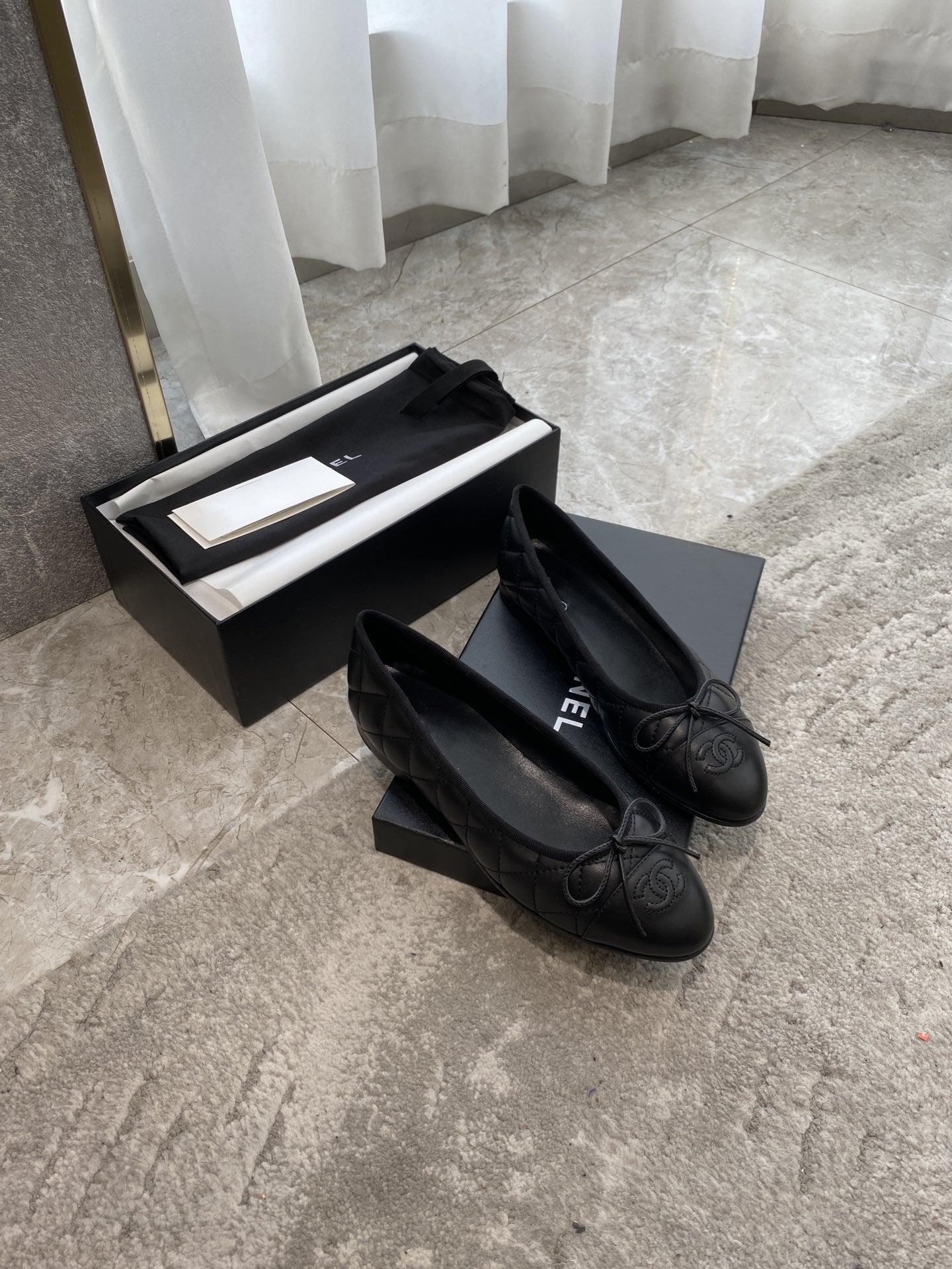 BALLET FLATS ALL BLACK QUILTED LAMBSKIN - 35