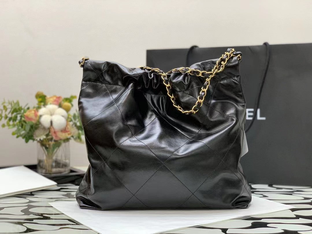 CC HOBO BAG 22 BLACK LAMBSKIN GOLD HARDWARE - 35cm