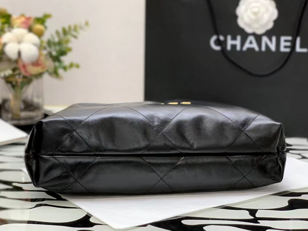 CC HOBO BAG 22 BLACK LAMBSKIN GOLD HARDWARE - 35cm