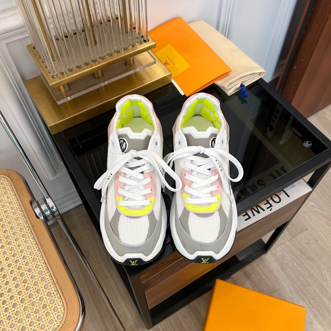 LV RUN 55 SNEAKER GREEN PLANTAIN - 35