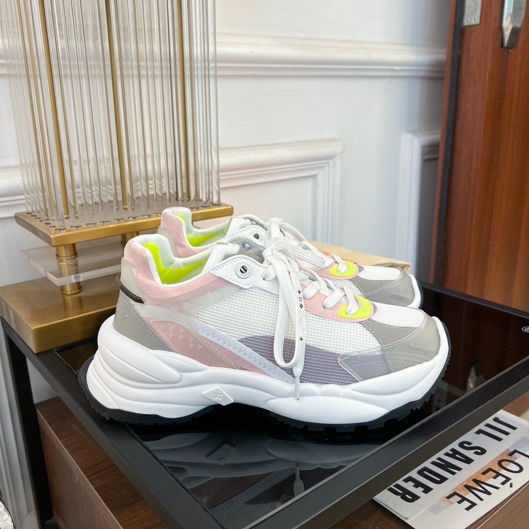 LV RUN 55 SNEAKER GREEN PLANTAIN - 35