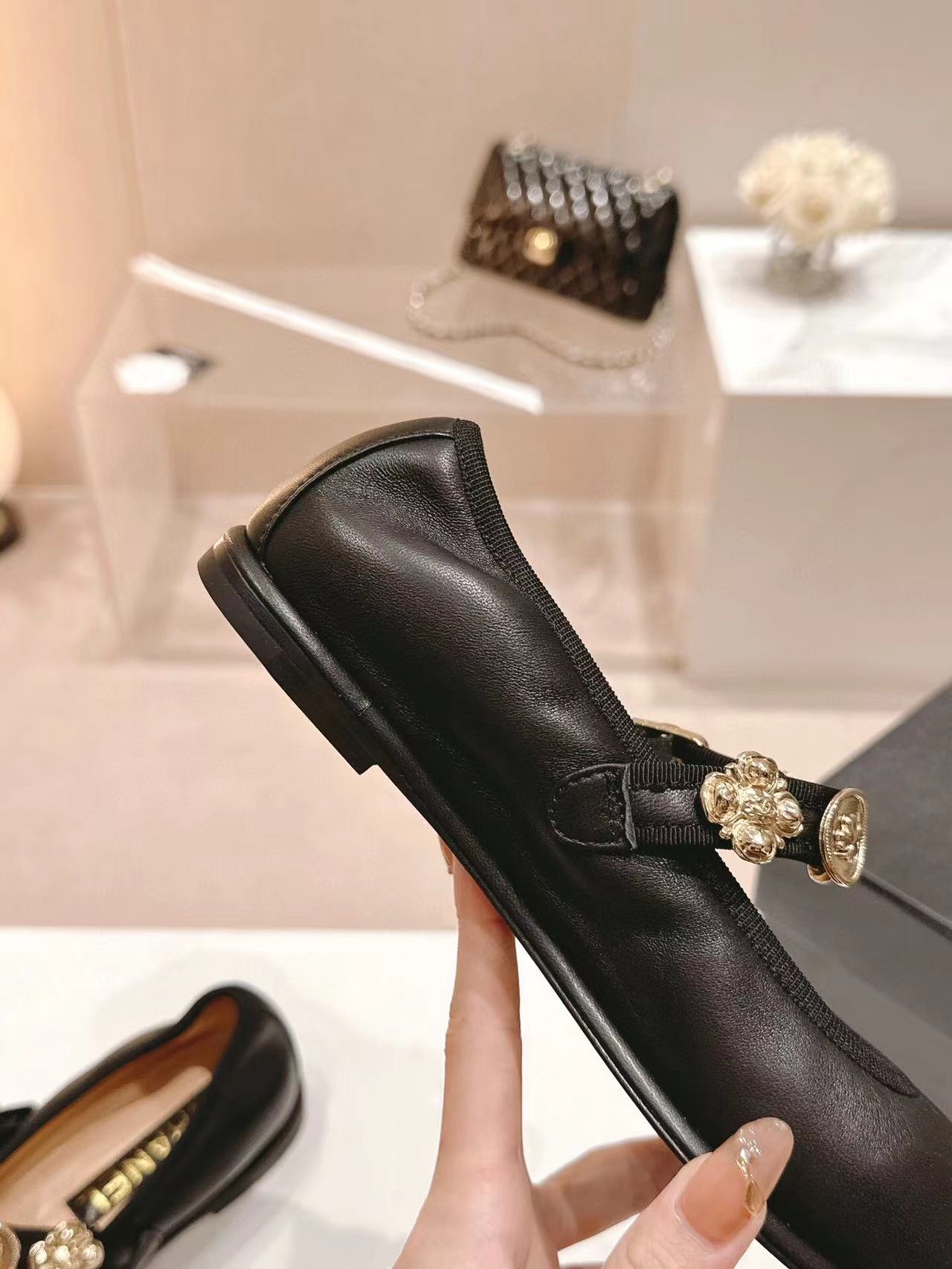 MARY JANE BLACK LAMBSKIN 24 - 35