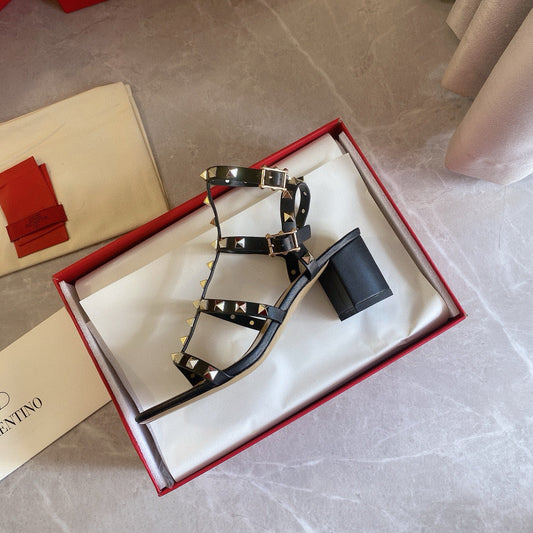 ROCKSTUD CALFSKIN ANKLE STRAP 60 SANDAL BLACK - 35