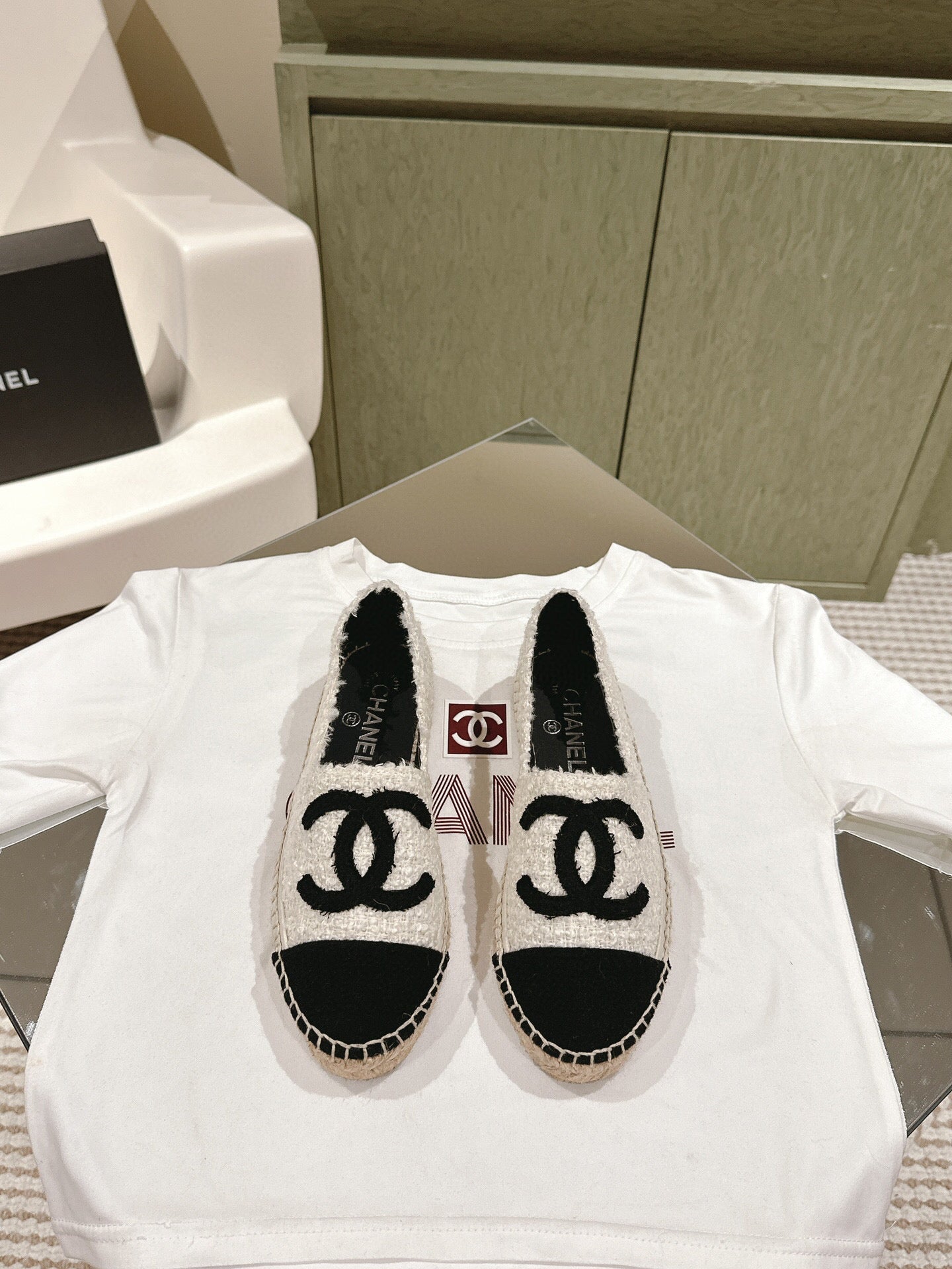 ESPADRILLES LOAFERS IN WHITE TWEED WITH BLACK LOGO - 34