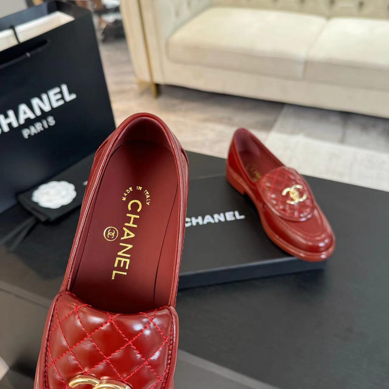 MOCCASINS RED QUILTED LAMBSKIN - 35
