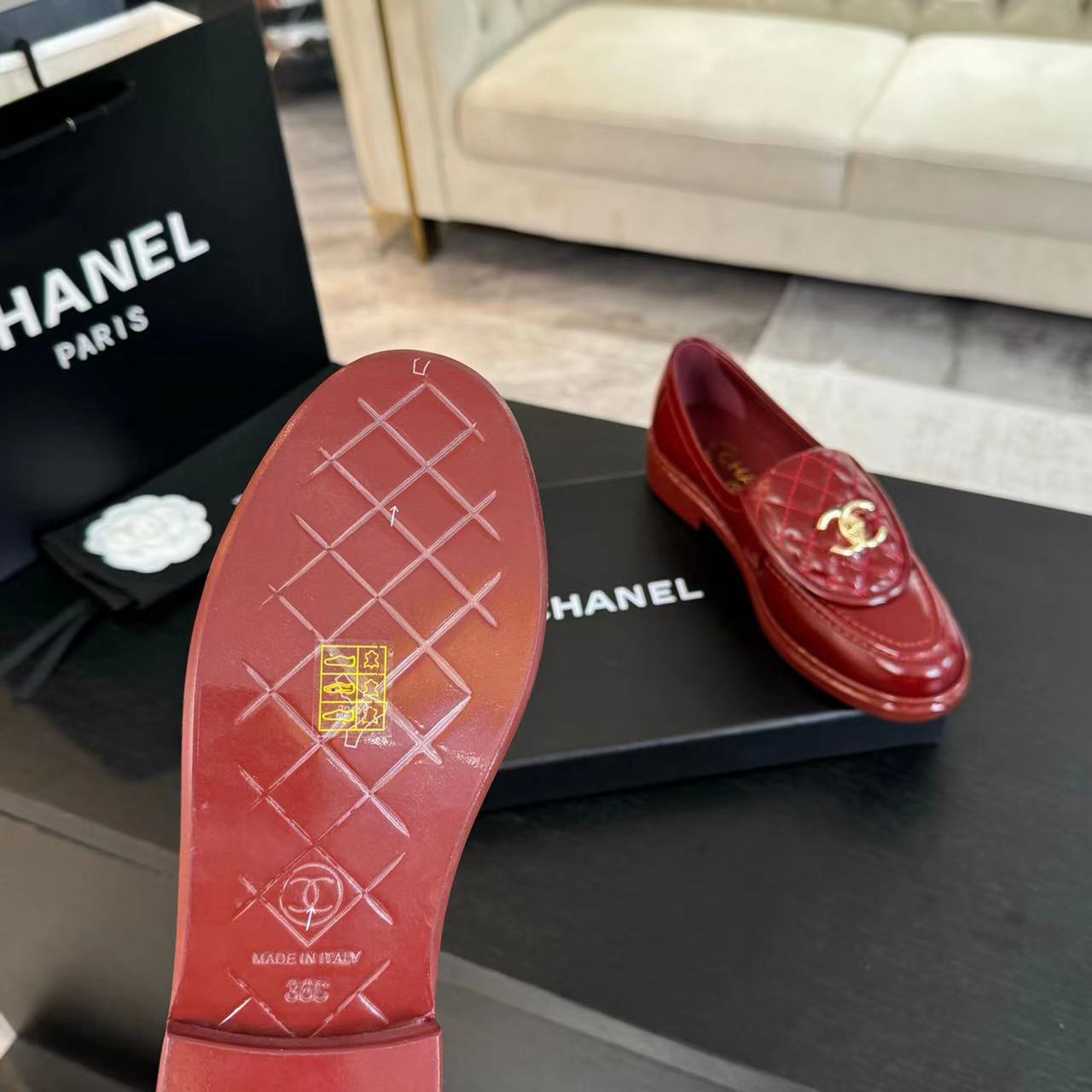 MOCCASINS RED QUILTED LAMBSKIN - 35