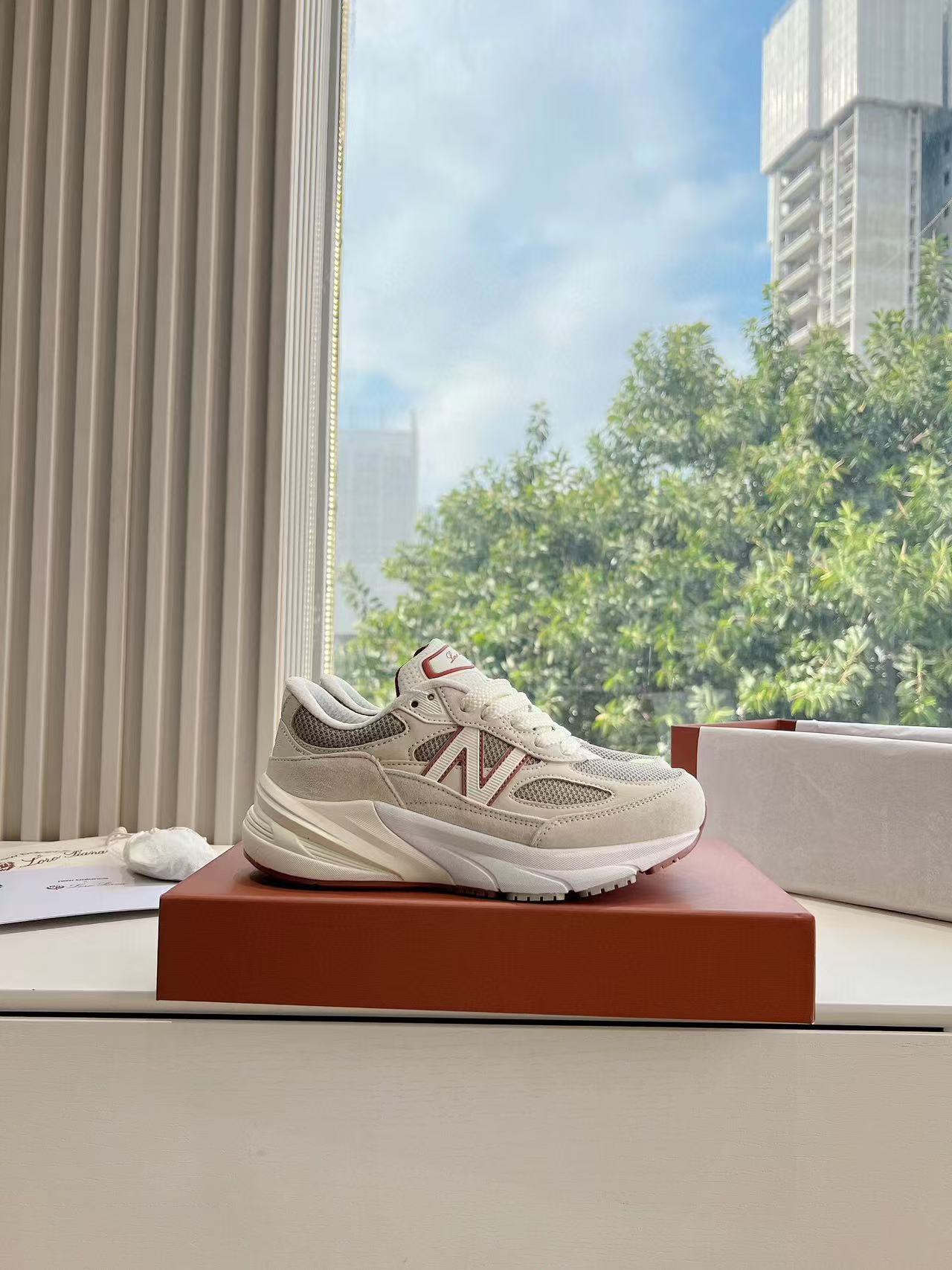 LP&NB CLASSIC BISCUIT SNEAKERS WHITE SUEDE - 35