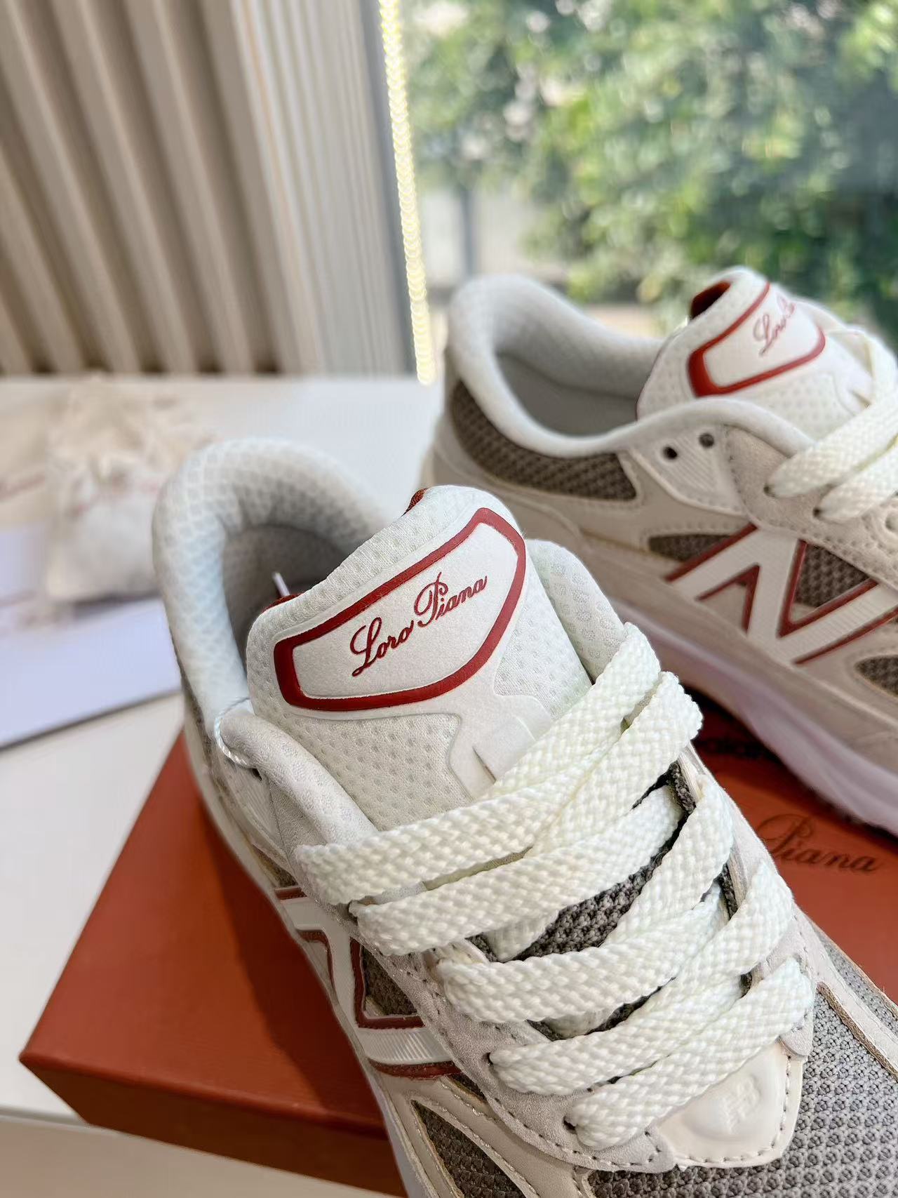 LP&NB CLASSIC BISCUIT SNEAKERS WHITE SUEDE - 35