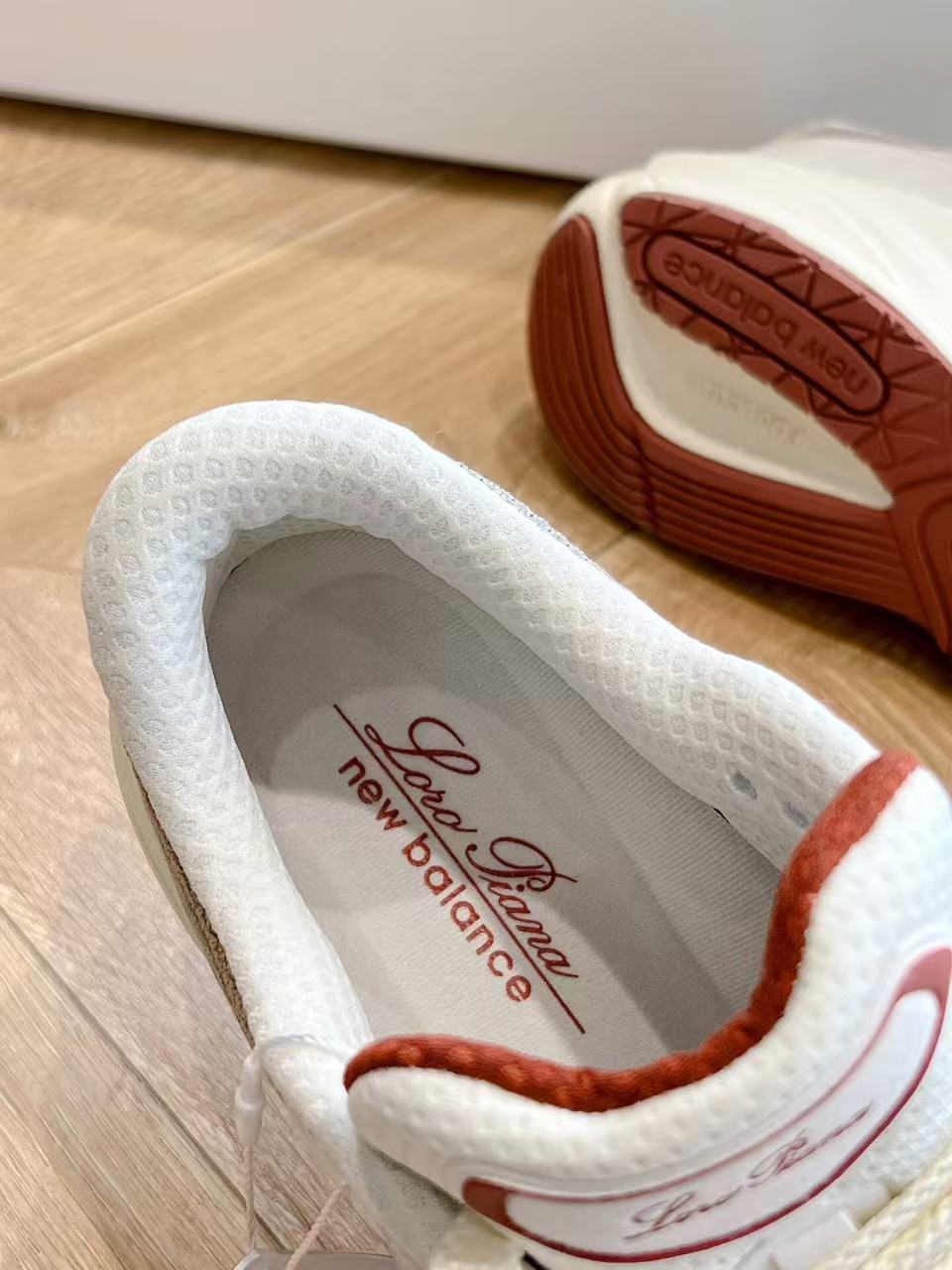 LP&NB CLASSIC BISCUIT SNEAKERS WHITE SUEDE - 35