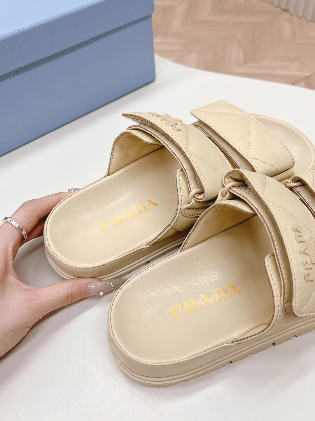 Padded Leather MULES Sandals Lambskin Beige - 35