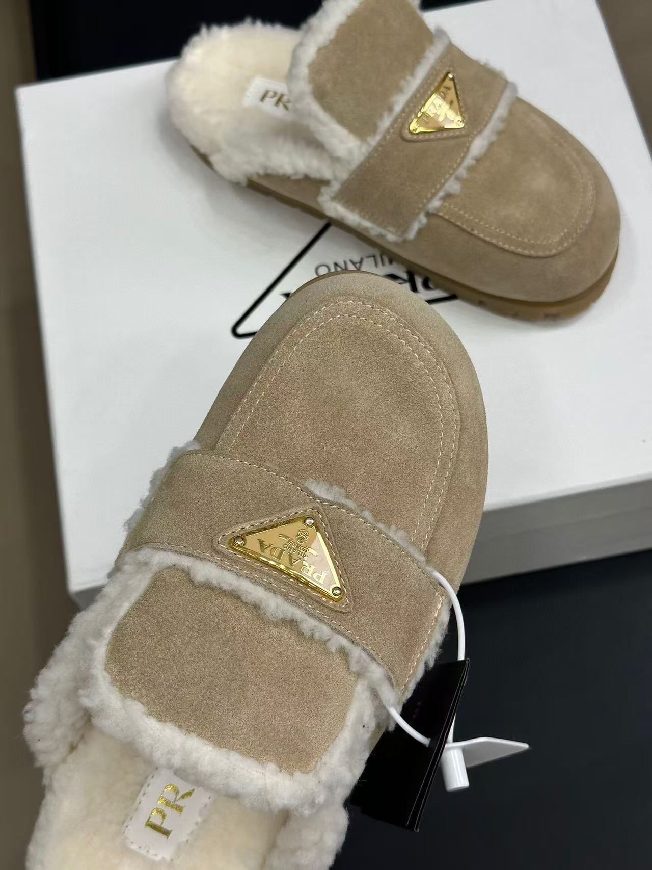 MULES SUEDE AND SHEARLING BEIGE - 35