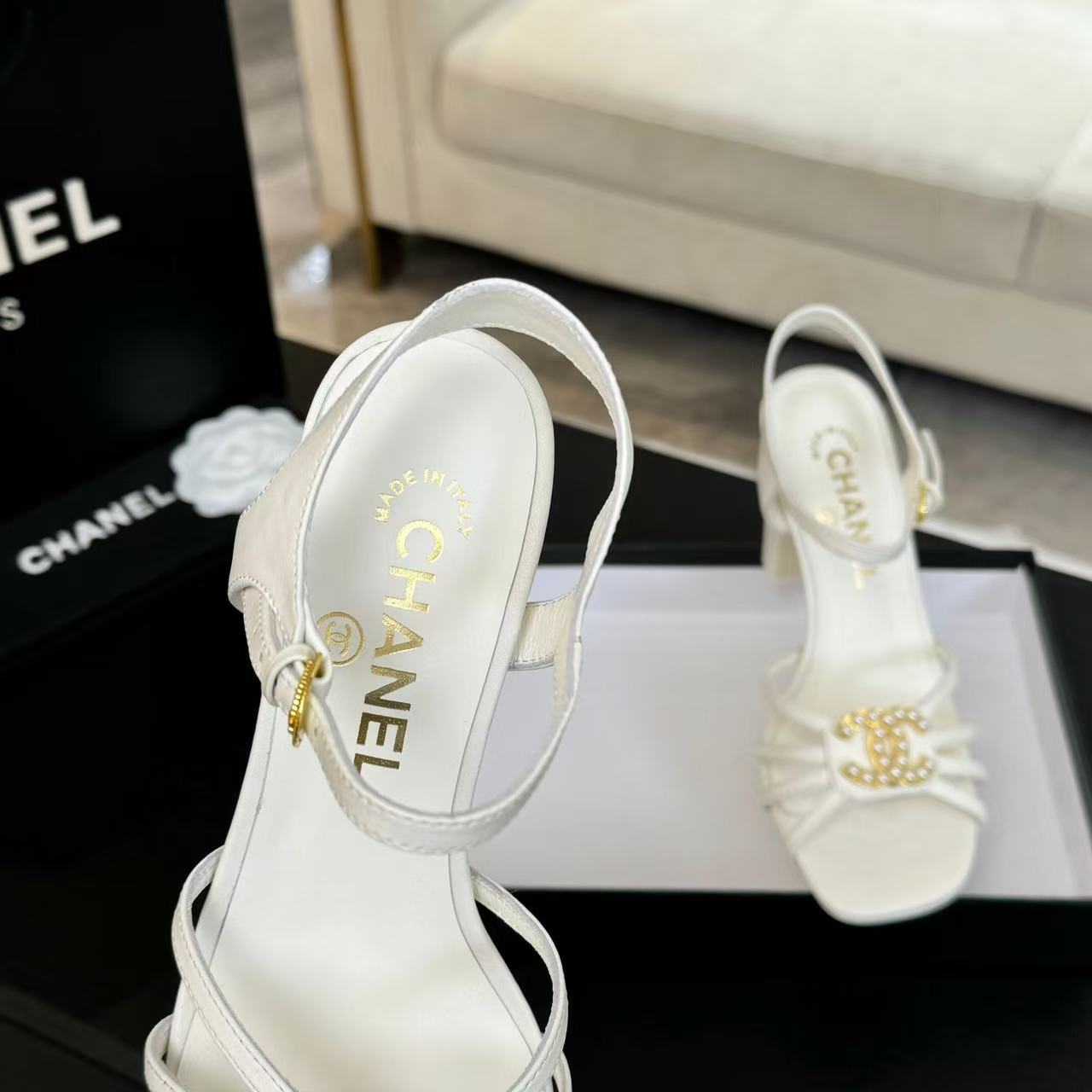 HIGHT SANDALS 2025 IN WHITE PATENT LAMBSKIN - 35