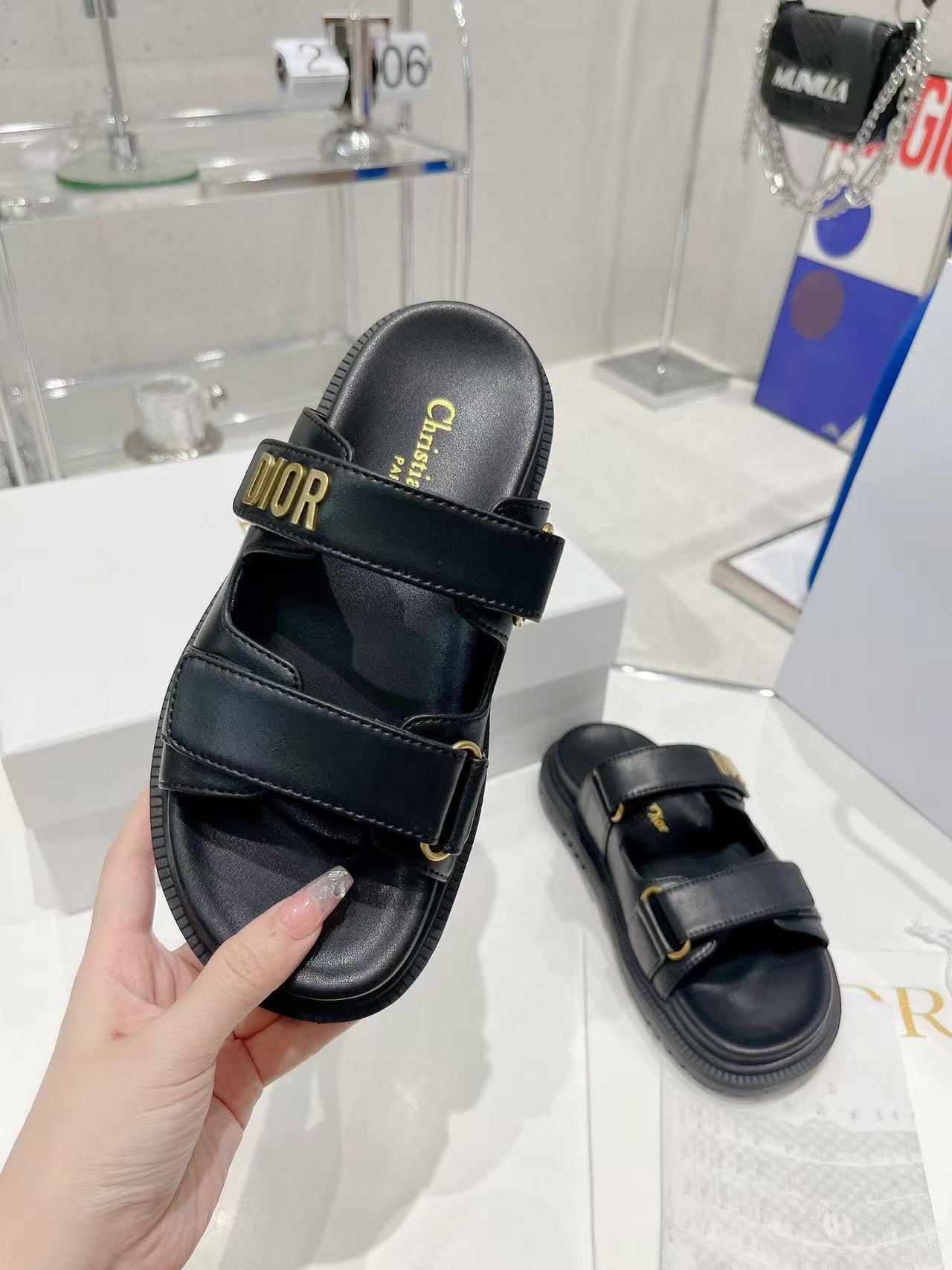 CD DIORACT SANDALS IN BLACK LAMBSKIN - 35