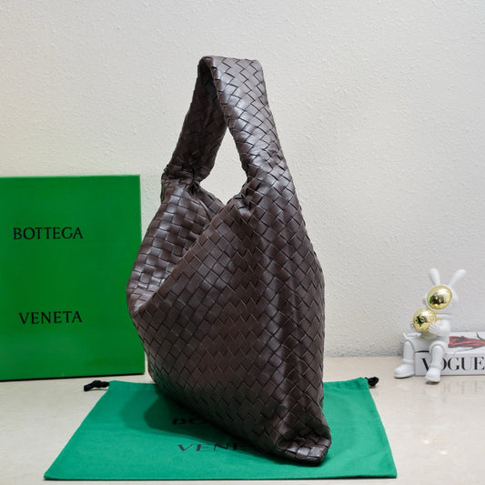 ВЕЛИКИЙ HOP 54 З КОРИЧНЕВОЇ ОВЧИНИ