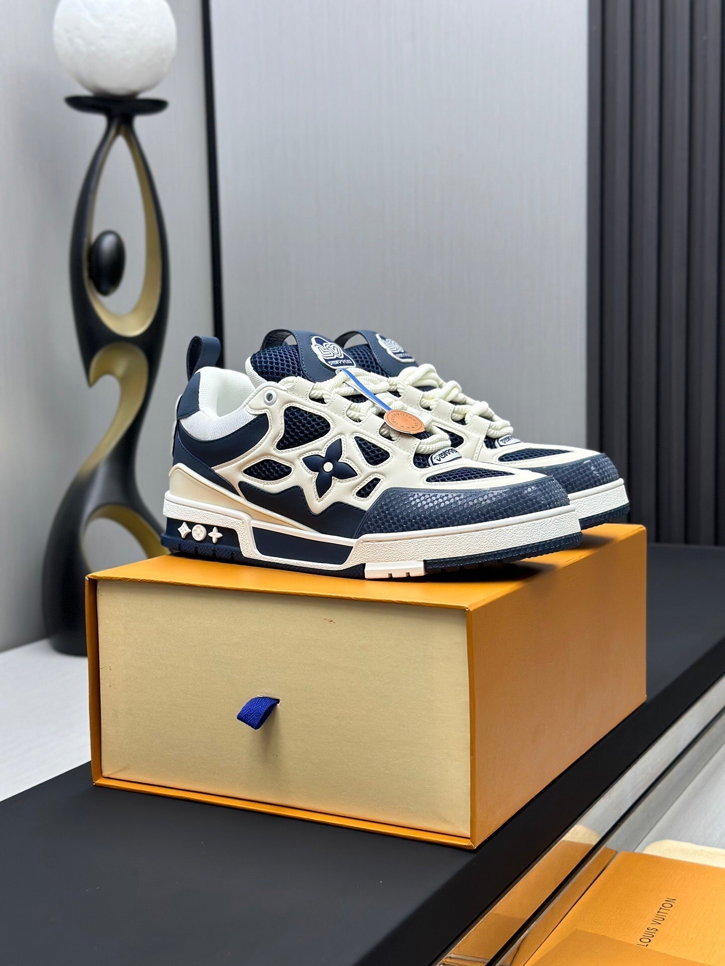 LV SKATE SNEAKER IN WHITE MIX NAVY BLUE CALFSKIN - 35
