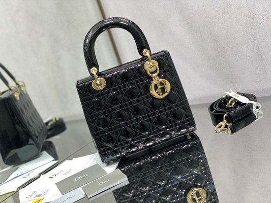 СУМКА MINI 17 LADY З ЧОРНОЇ ЛАКОВАНОЇ ТЕЛЯЧОЇ ШКІРИ