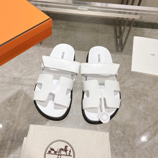 CHYPRE SANDAL IN WHITE CALFSKIN 540978 - 35