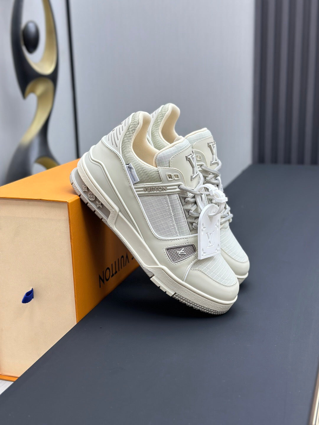 LV TRAINER SNEAKER IN GREY CALFSKIN - 35