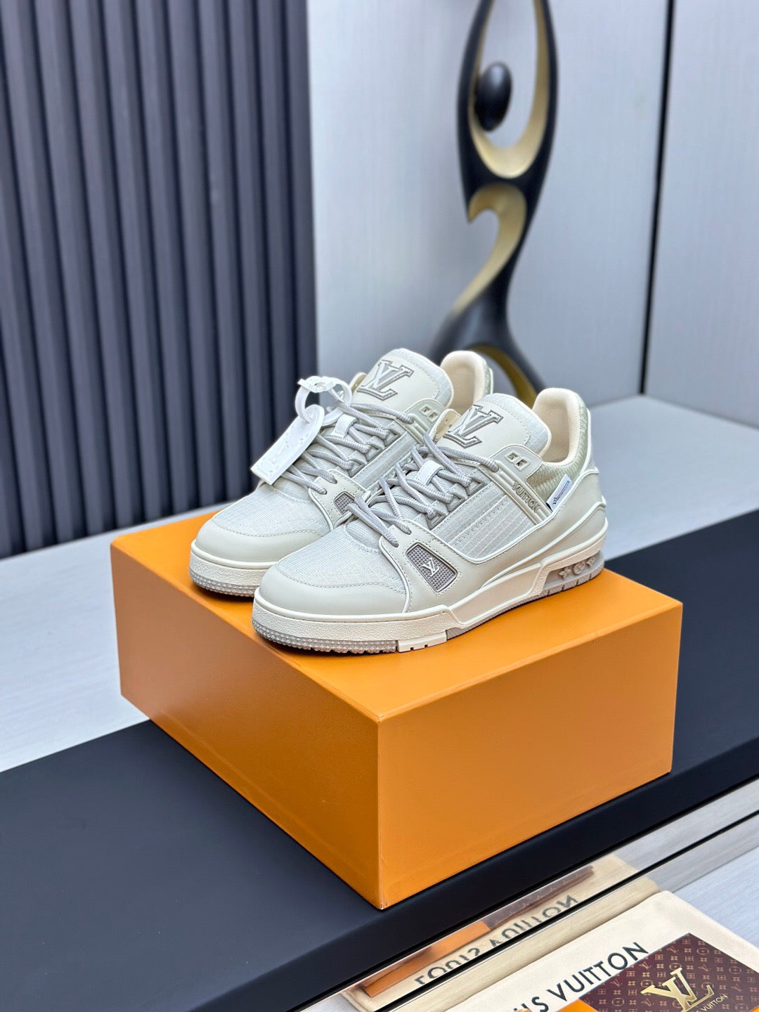 LV TRAINER SNEAKER IN GREY CALFSKIN - 35
