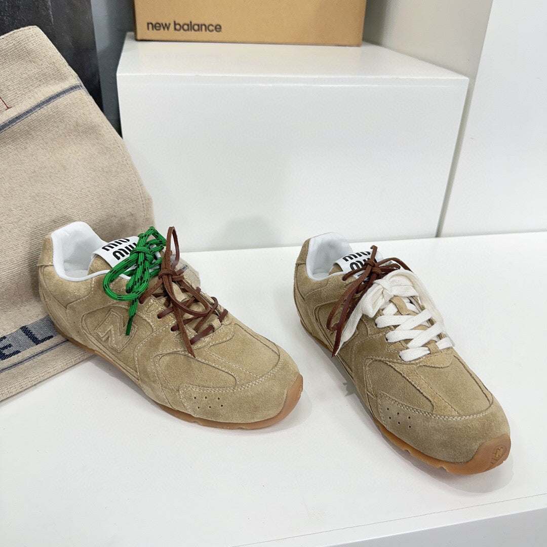 MIUxNEW 530 SNEAKER IN BROWN ECRU SUEDE - 35