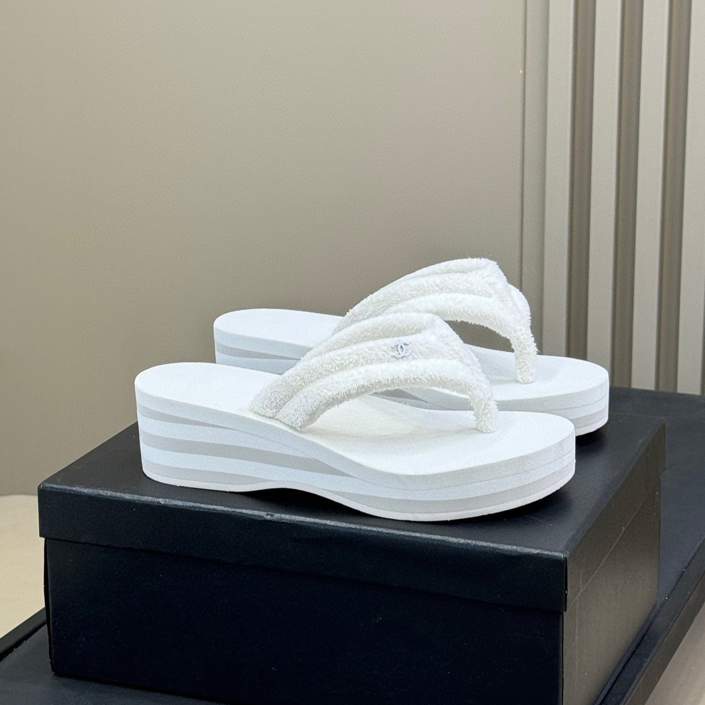THONG SANDALS IN WHITE COTTON - 35