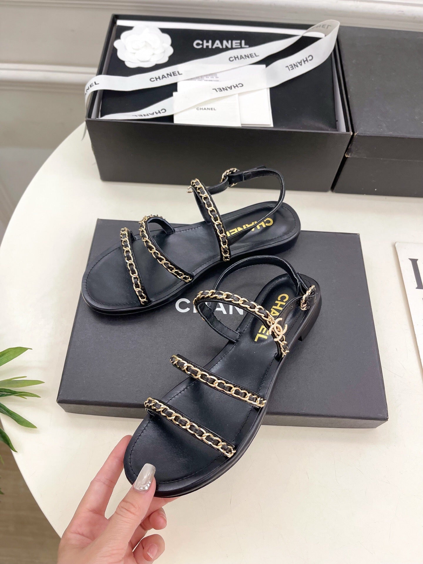 CC MESH FLAT SANDALS IN BLACK LAMBSKIN - 35