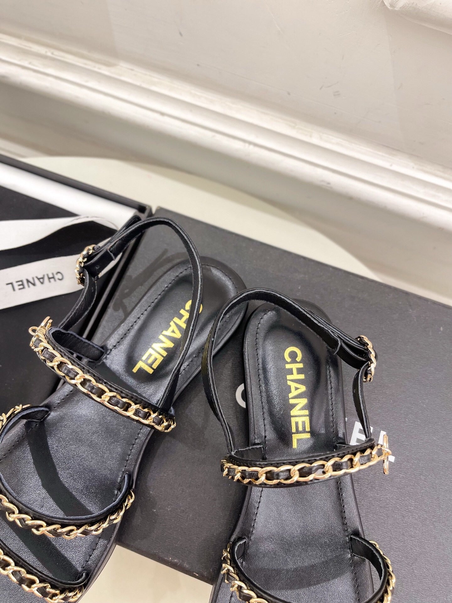 CC MESH FLAT SANDALS IN BLACK LAMBSKIN - 35