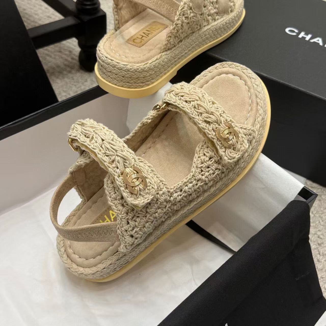 CC FOOTWEAR – BEIGE BRAIDED RAFFIA SANDALS - 35