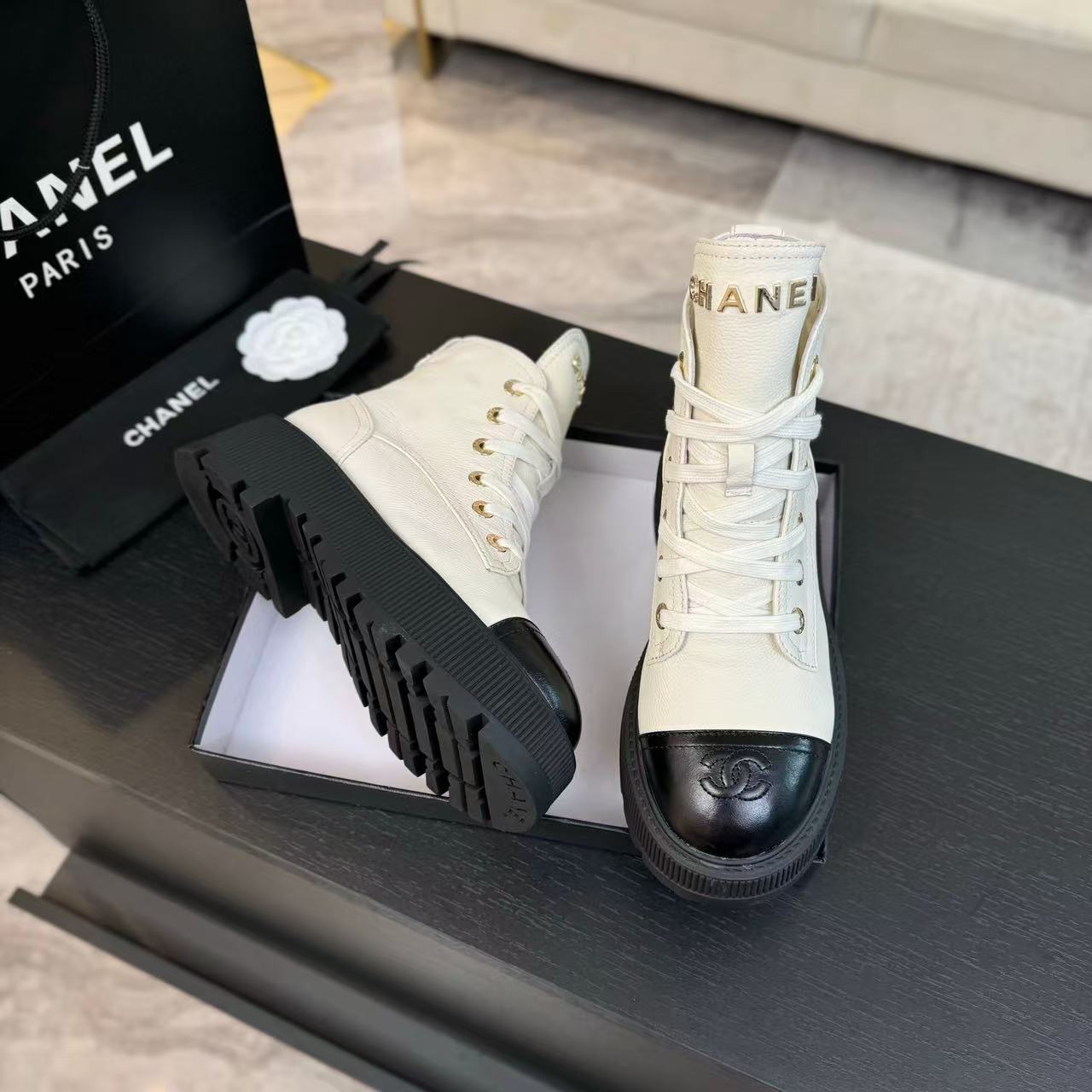 ANKLE BOOTS IN WHITE MIX BLACK CALFSKIN 936574 - 35
