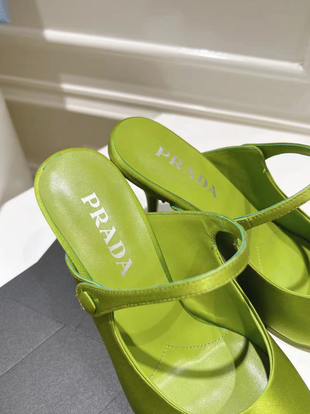 PRA 75 POINTED SATIN MULES IN GREEN FLEECE HEEL - 35