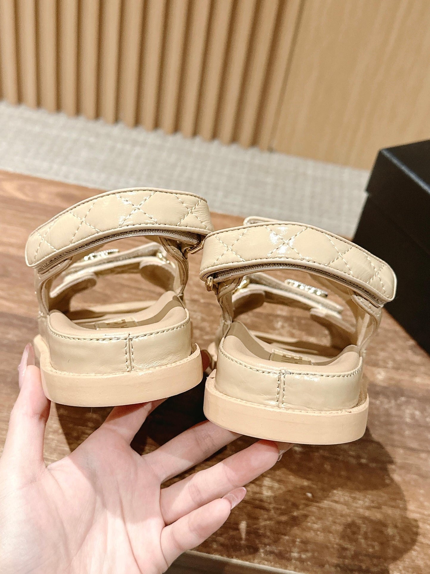 DAD SANDALS IN BEIGE QUILTED CALFSKIN - 35