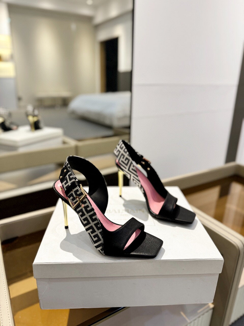 RUBY SANDALS IN BLACK CALFSKIN AND PB LABYRINTH CANVAS - 36