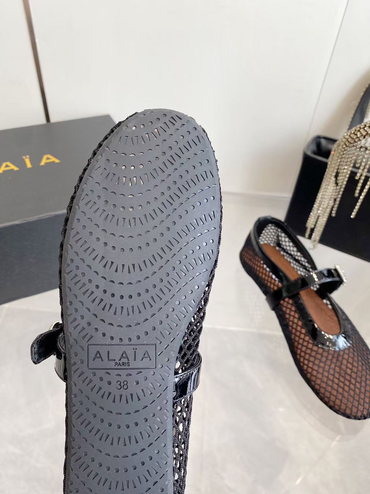 MARY JANE SHOES IN BLACK MESH AND LEATHER - 35