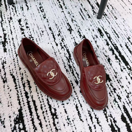 CC QUILTED FLAP LOAFERS IN BURGUNDY RED CALFSKIN GOLD HARDWARE - 35