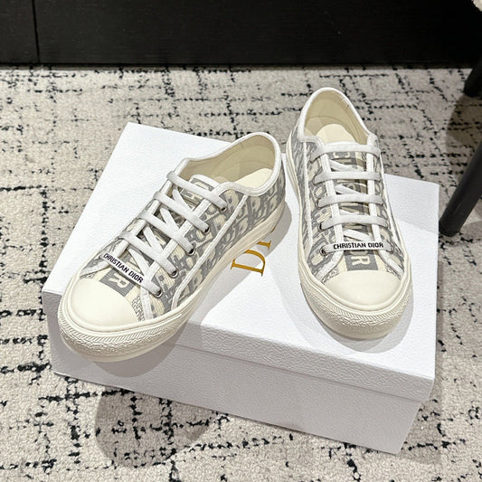 CD WALK'N SNEAKER IN GRAY EMBROIDERED COTTON - 35