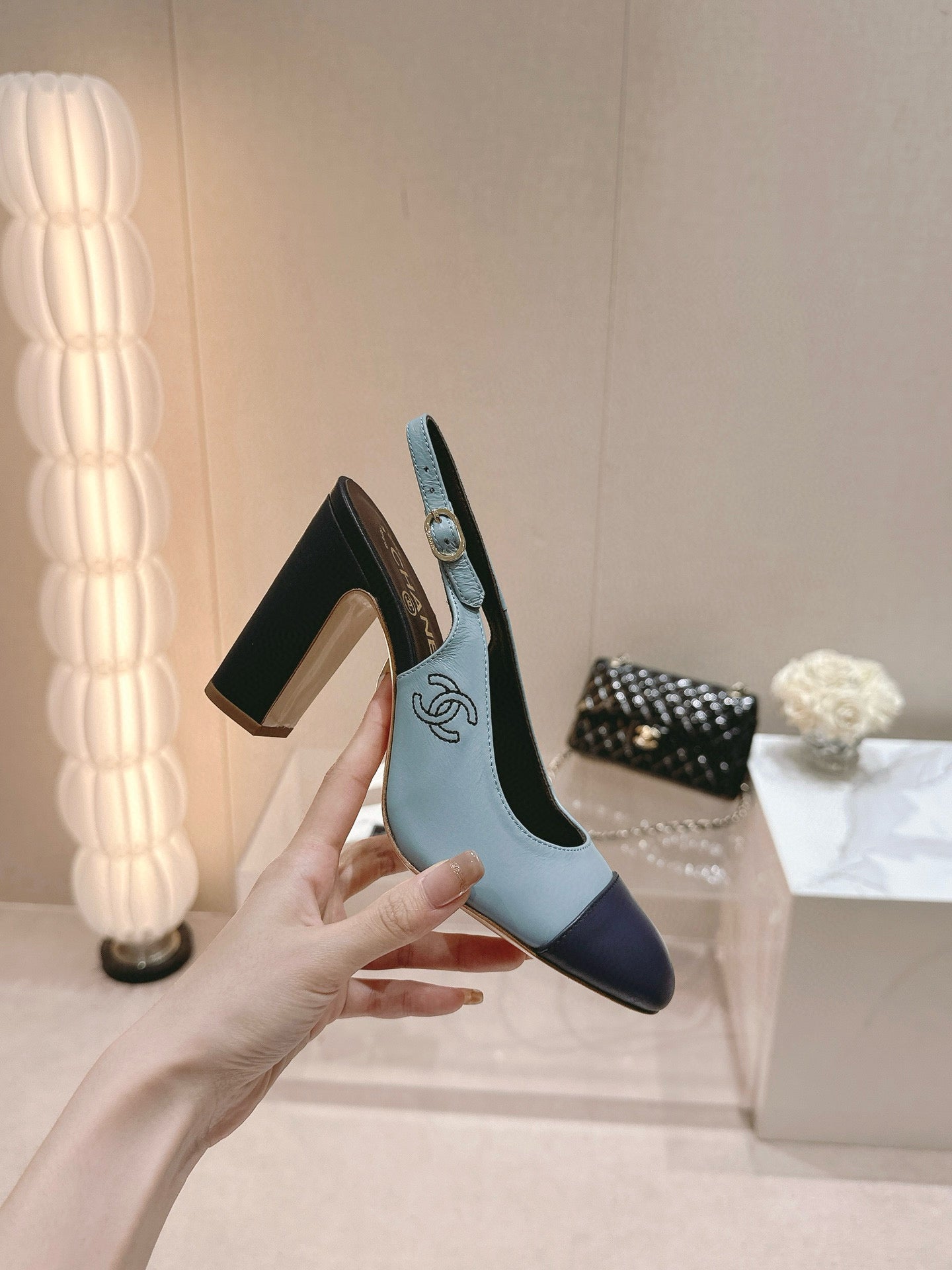 CC SLINGBACK PUMPS IN BLUE AND BLACK CALFSKIN - 35