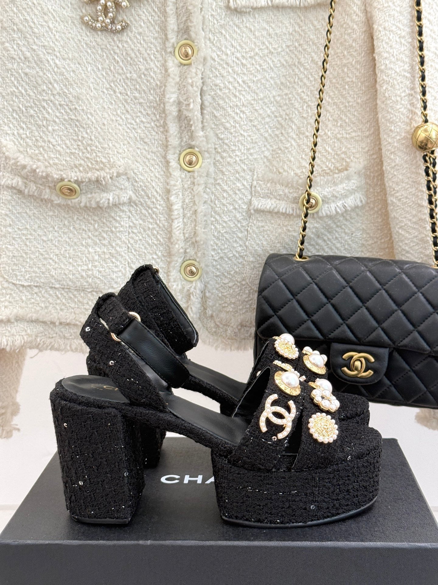 CC HIGH HEELS IN BLACK TWEED WITH PEARL AND CRYSTAL EMBELLISHMENTS - 35