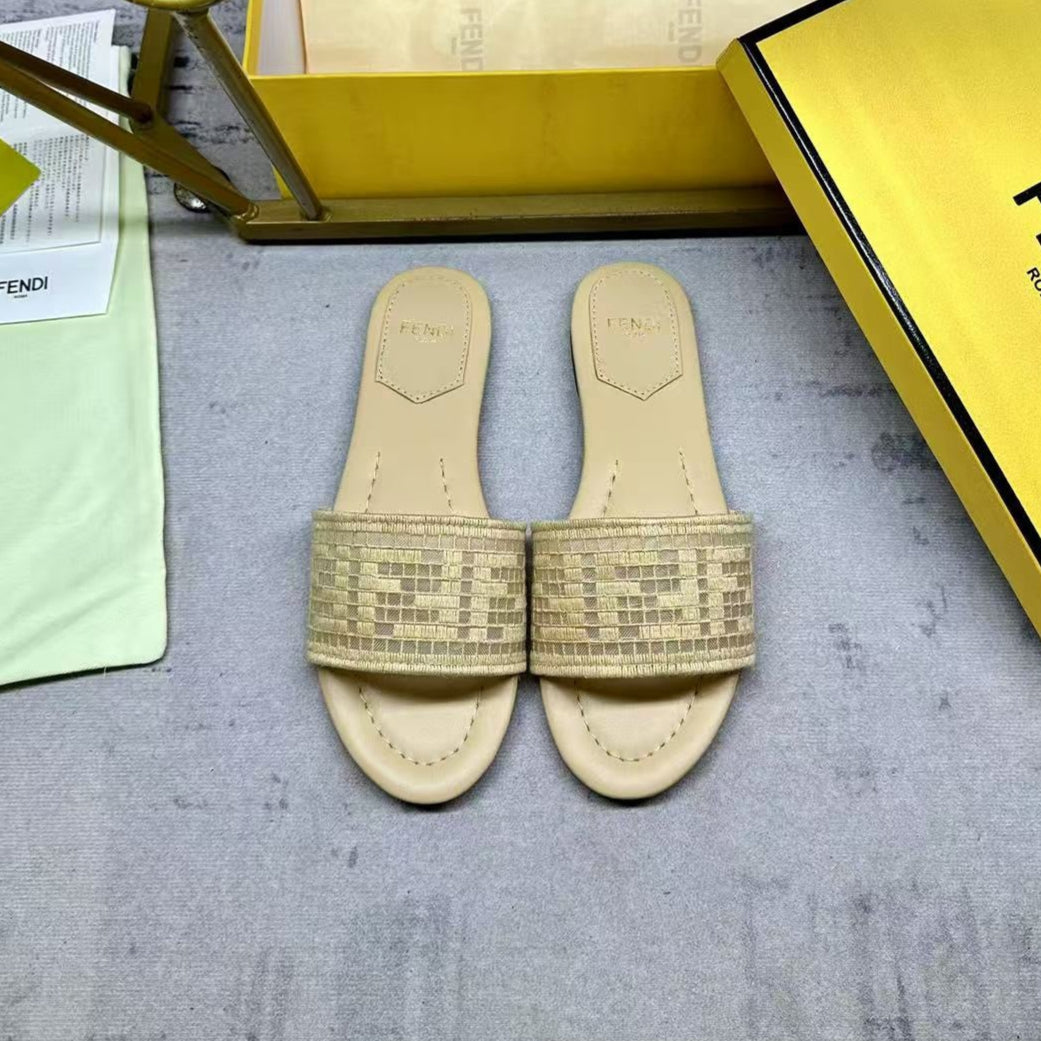 FF SLIDE SANDALS IN BEIGE WOVEN RAFFIA - 35