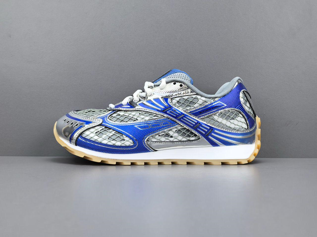 BV SNEAKERS IN SILVER AND BLUE MESH - 35