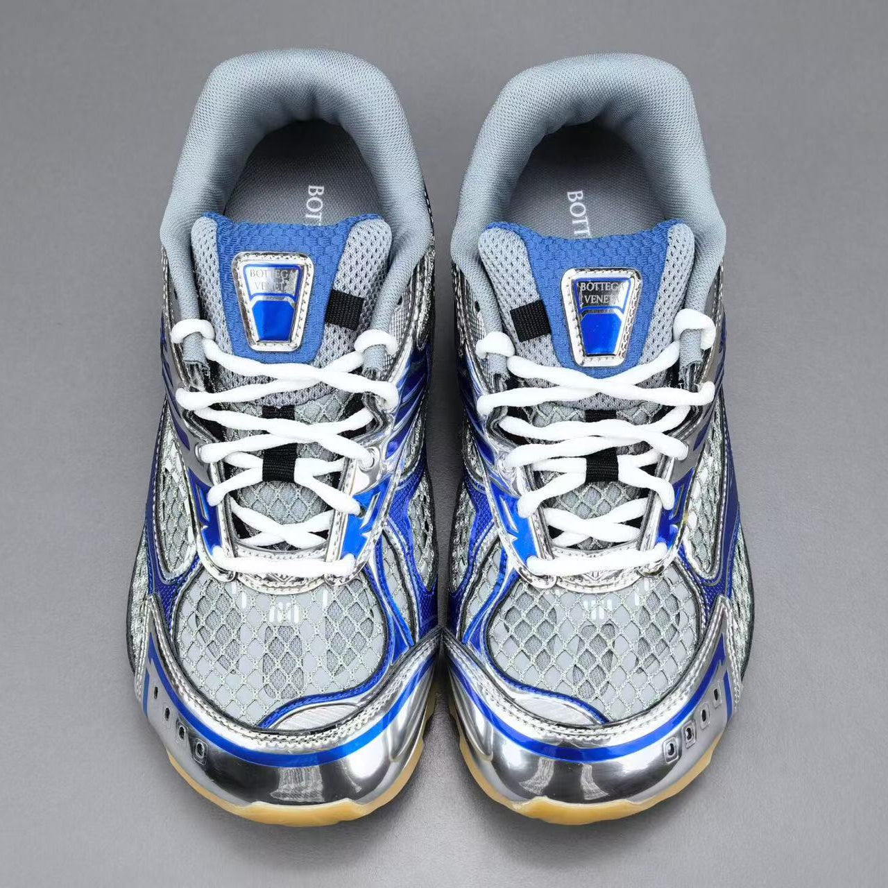 BV SNEAKERS IN SILVER AND BLUE MESH - 35