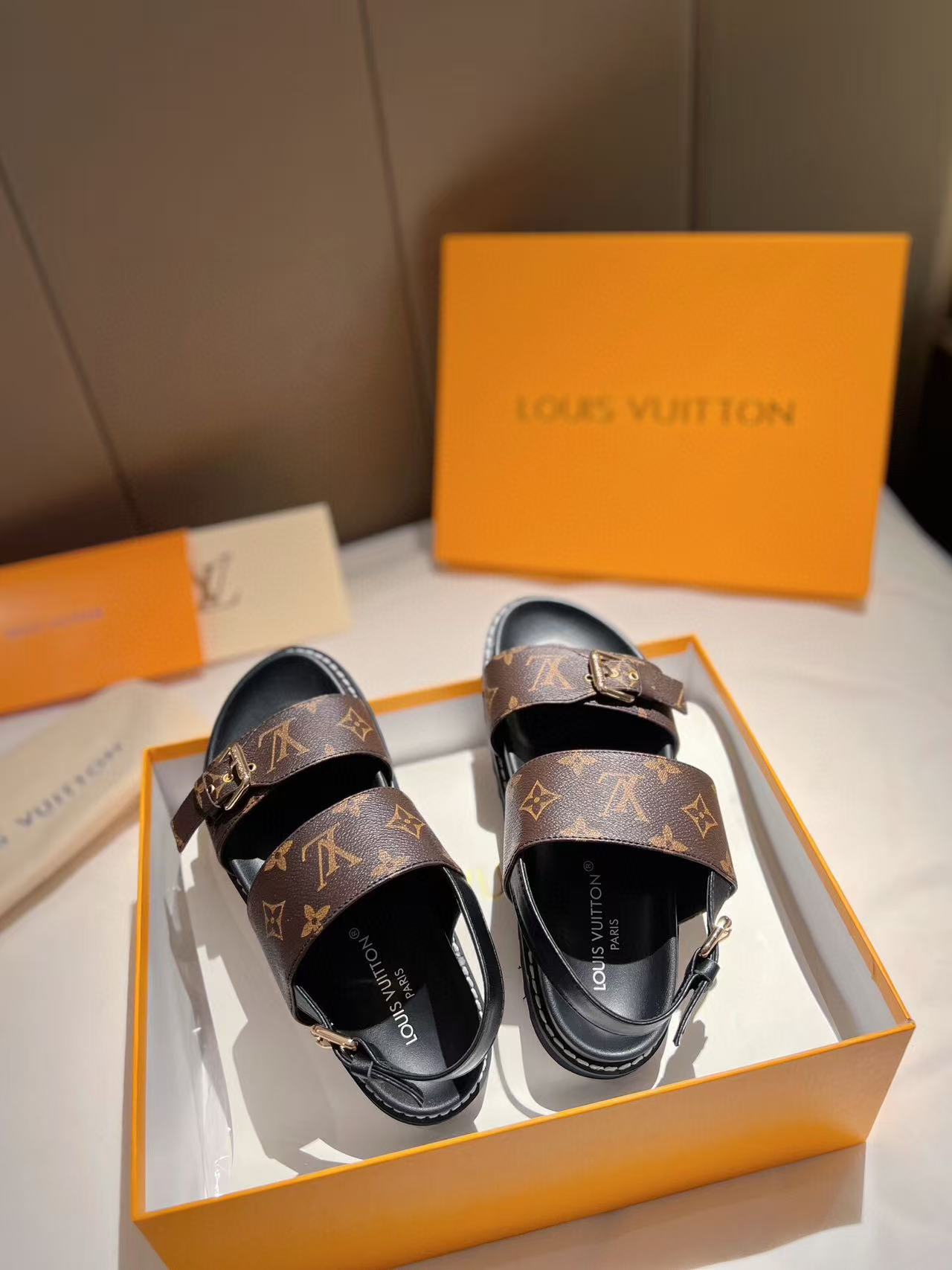 LV GOLD BUCKLE SANDALS IN BROWN MONOGRAM CANVAS - 35