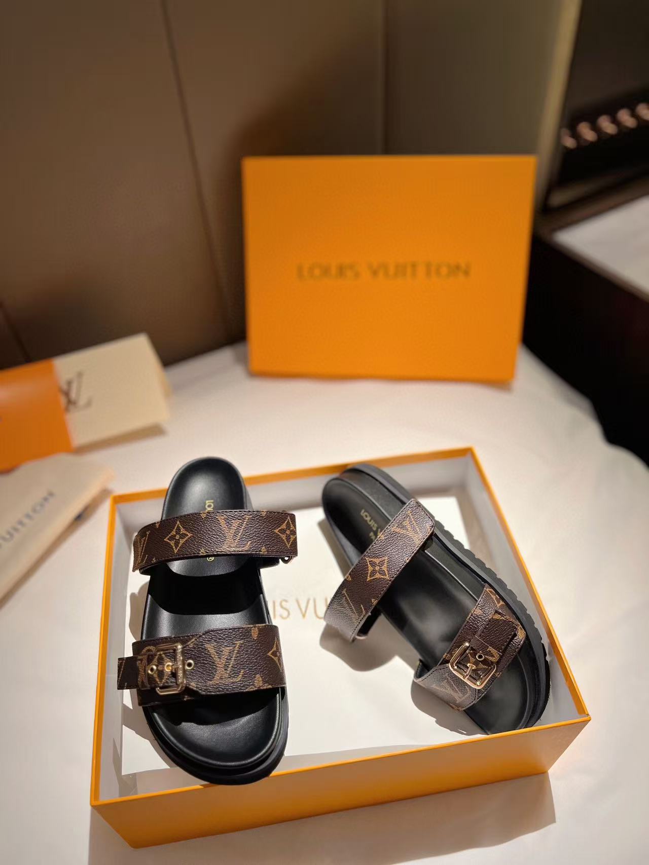 LV GOLD BUCKLE SANDALS IN BROWN MONOGRAM CANVAS - 35