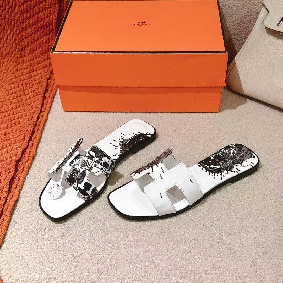 0RAN SANDAL IN BLACK MIX WHITE CALFSKIN - 34