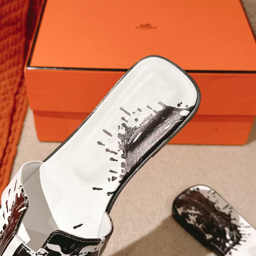 0RAN SANDAL IN BLACK MIX WHITE CALFSKIN - 34
