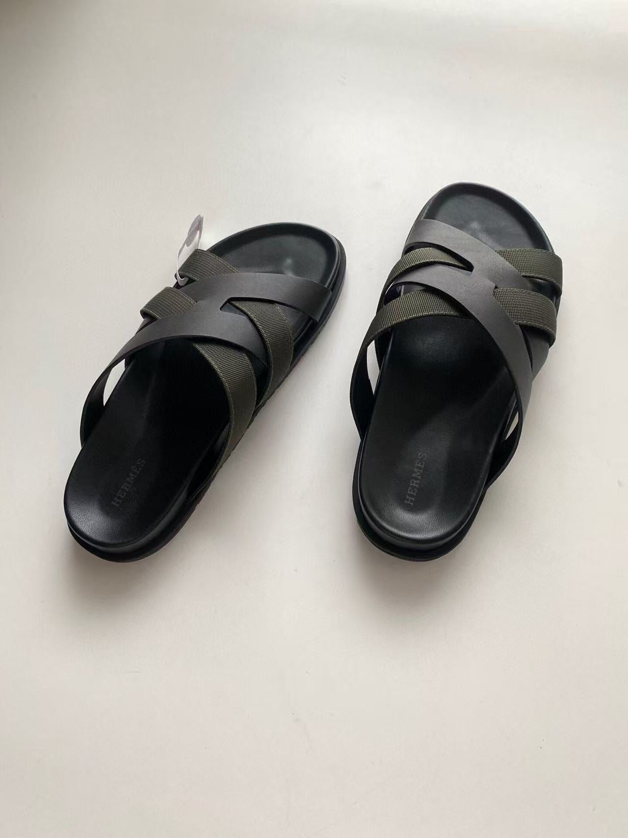 HM SLIDES IN BLACK AND DARK GREEN FABRIC - 38