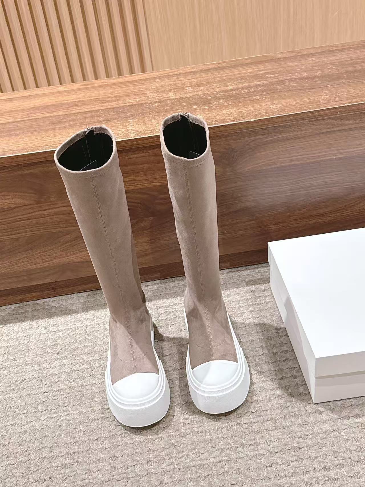 THE ROW HIGH BOOTS IN DARK BEIGE SUEDE - 35