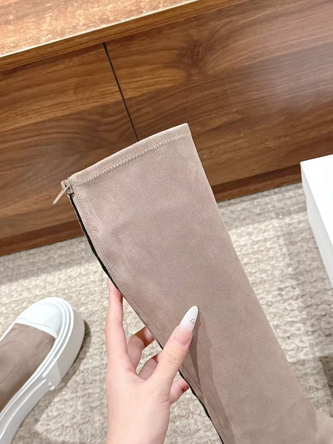 THE ROW HIGH BOOTS IN DARK BEIGE SUEDE - 35