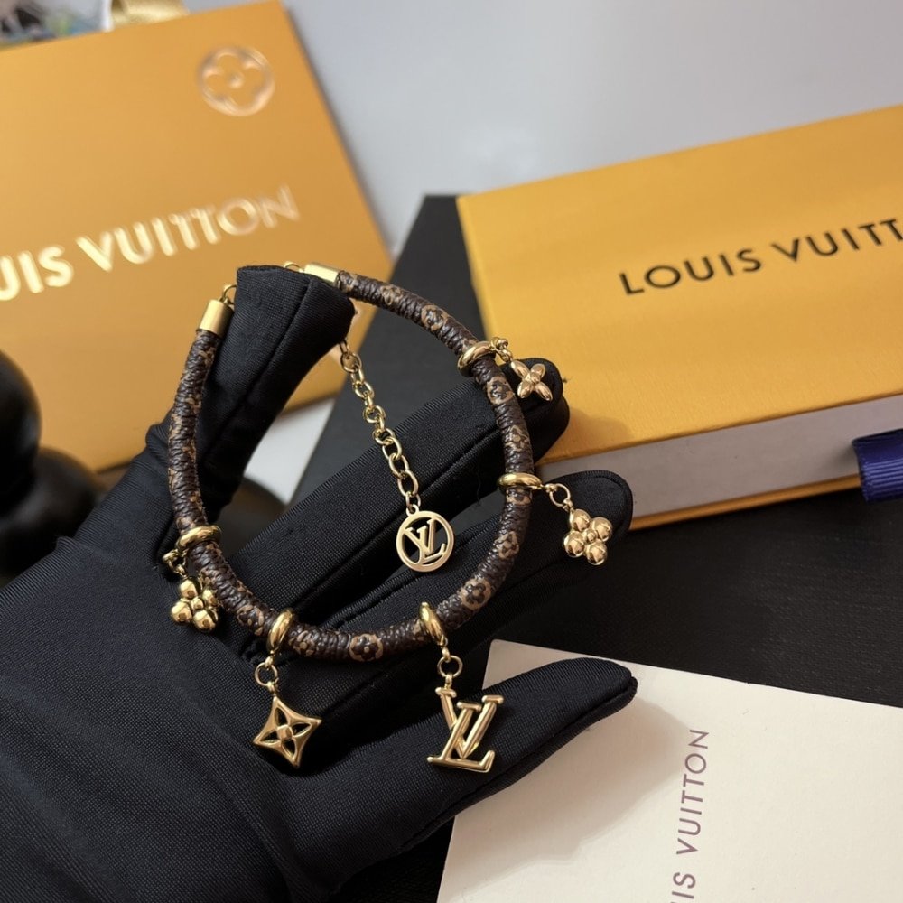 Louis Vuitton LV Blooming Bracelet M8433Z